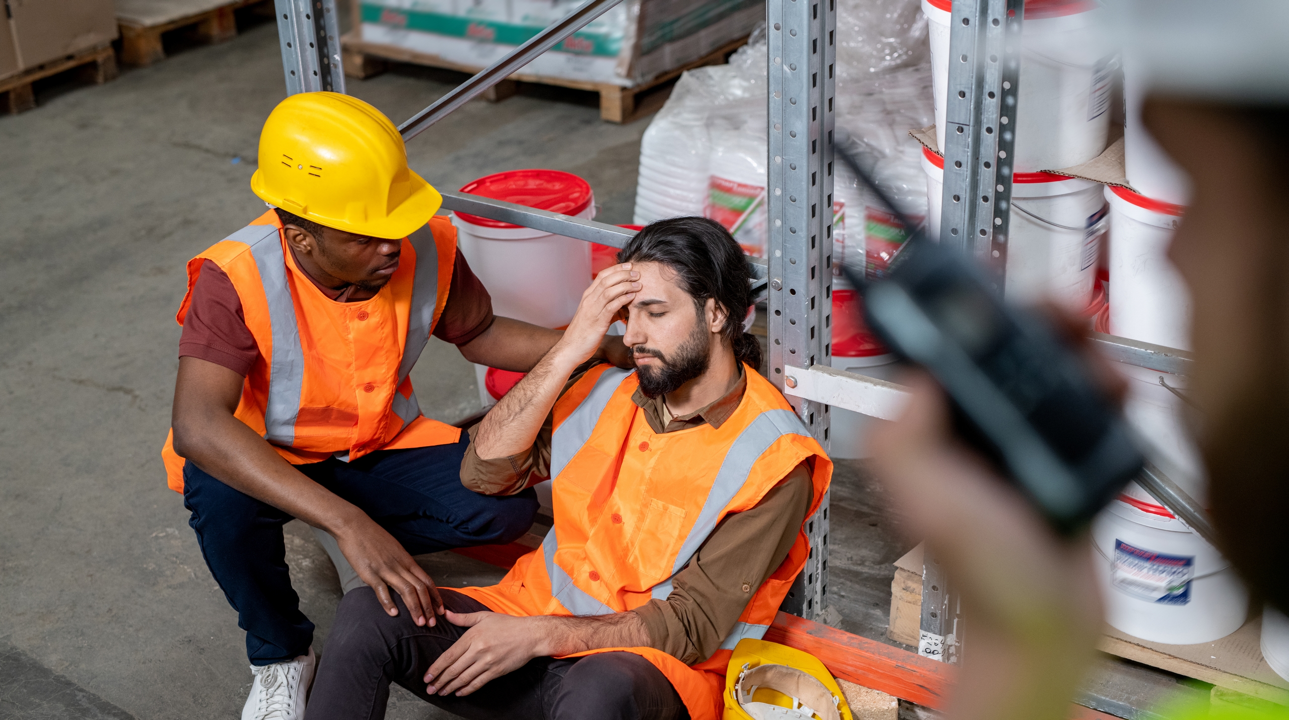 illustration-interim-info-emploi-recrutement-ressources-humaines-rh-cv-job-actualites-candidat-entreprise-travail-temporaire-2560x1430px-entreprise-embauche-recrue-prevention-accident-travail-08062026