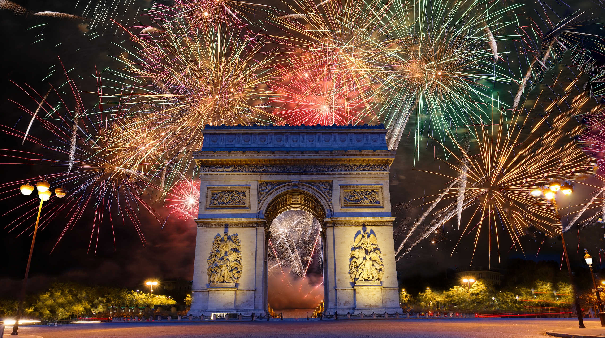 illustration-interim-info-emploi-recrutement-ressources-humaines-rh-cv-job-actualites-candidat-entreprise-travail-temporaire-2560x1430px-14-juillet-france-fete-nationale-bastille-day-13072026