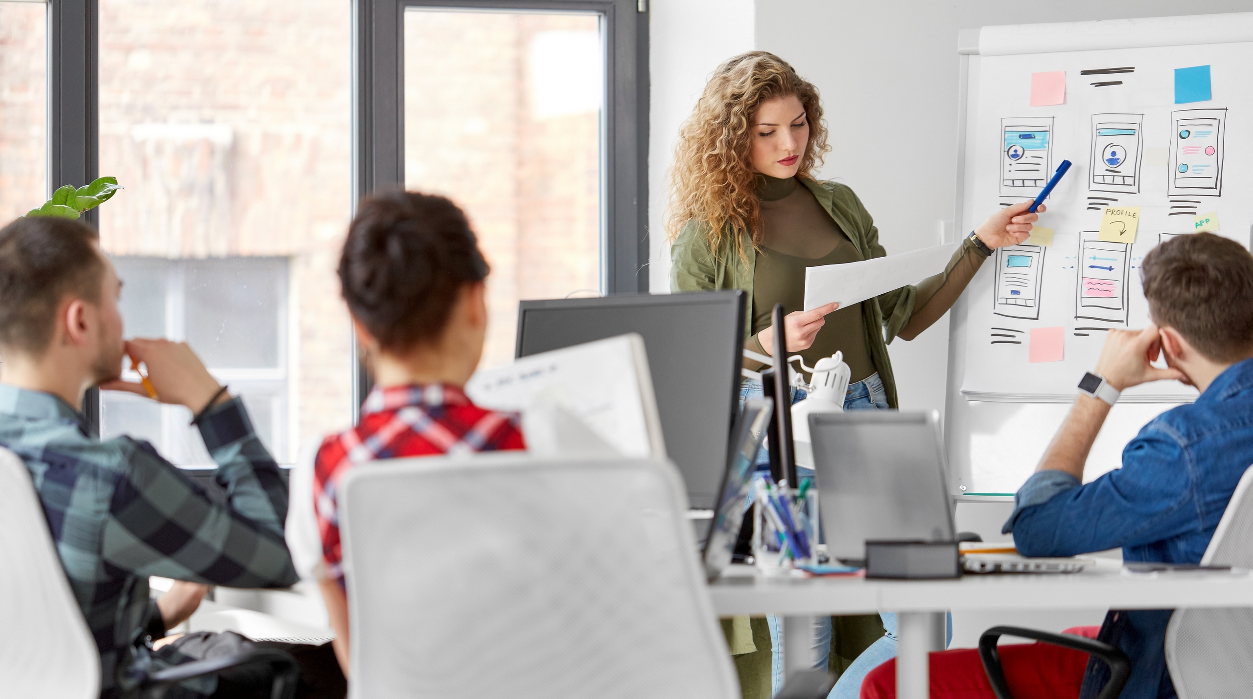 illustration-interim-info-emploi-recrutement-ressources-humaines-rh-cv-job-actualites-candidat-entreprise-travail-temporaire-2560x1430px-cpf-formation-competences-reconversion-mobilite-28092026
