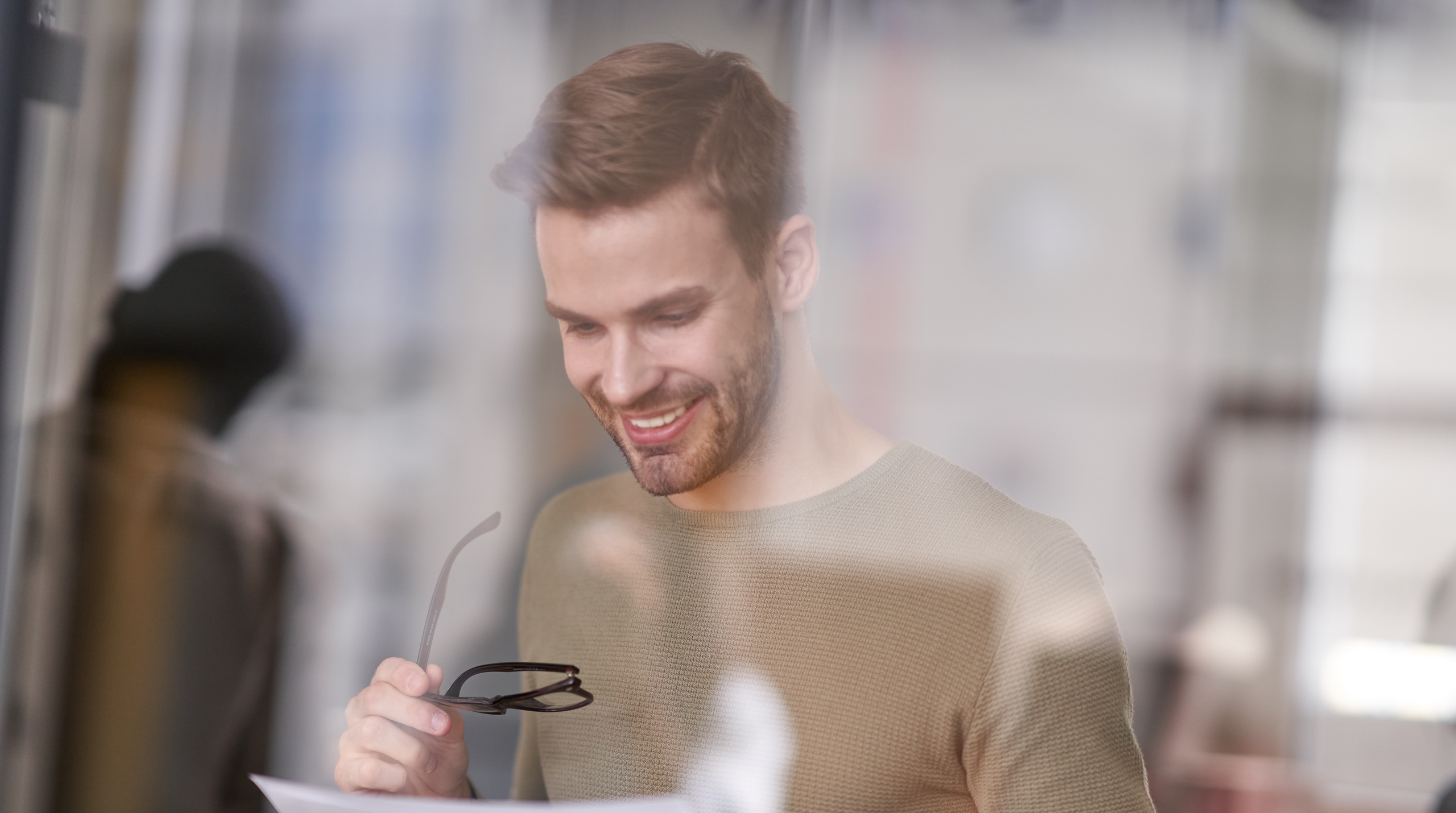 illustration-interim-info-emploi-recrutement-ressources-humaines-rh-cv-job-actualites-candidat-entreprise-travail-temporaire-2560x1430px-salarie-permanent-remuneration-avantage-permanent-06102026